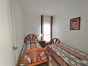 3 bedrooms, iron/ironing board, WiFi - Apartment Sara El Vendrell (El Vendrell)