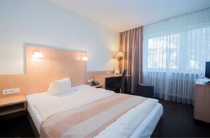 In-room safe, free WiFi, bed sheets - Motel Frankfurt (Frankfurt)