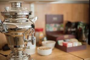 Tägliches inbegriffenes großes Frühstück