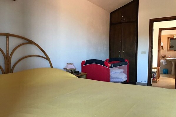 2 camere, ferro/asse da stiro, Wi-Fi gratuito, lenzuola