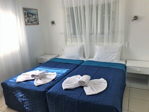 2 bedrooms, in-room safe, iron/ironing board, travel cot - Fig Tree Z Holiday Villas DPS05-Two Bed Townhouse very close to beach (Protaras)