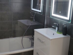 Hair dryer - Renovated Studio 3/4 pers near slopes Chamrousse (Chamrousse)