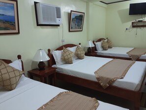 Family Room (good for 6) | Iron/ironing board, bed sheets