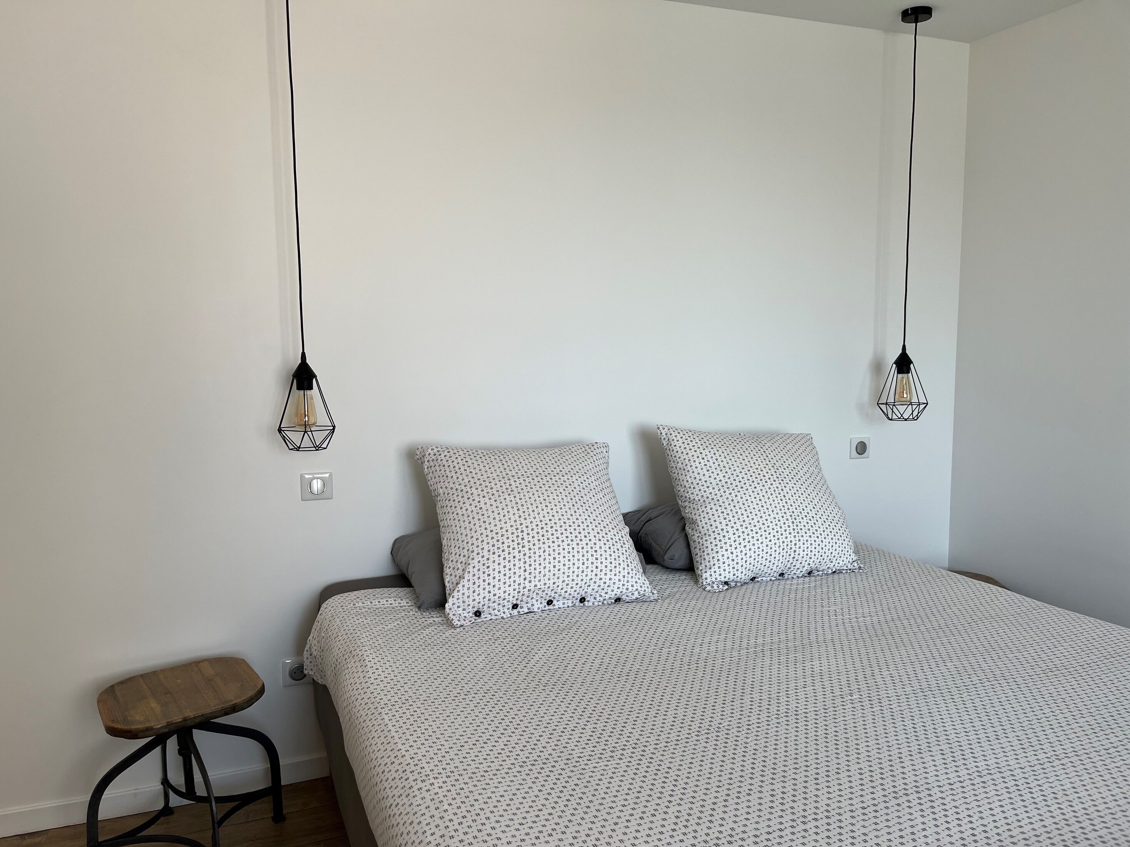 Chambre Double ou avec lits jumeaux, salle de bains attenante, vue jardin (1)