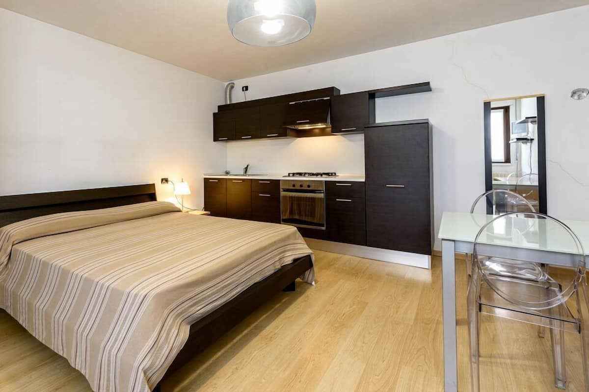 Appartamento | 1 camera, con arredamento individuale, Wi-Fi gratuito, lenzuola