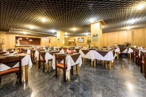 Free daily buffet breakfast - Hotel Schenatti (Sondrio)