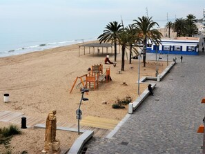 On the beach - Leonor 3º2ª - Calafell (Calafell)