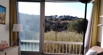 24m2 studio in private property with swimming pool and private parking space.