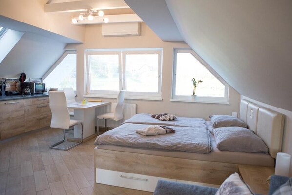 1 chambre, coffre-fort, lit de bébé portatif, accès au Wi-Fi (inclus)