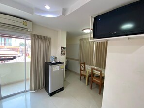 Deluxe Double Room, Balcony | Room amenity