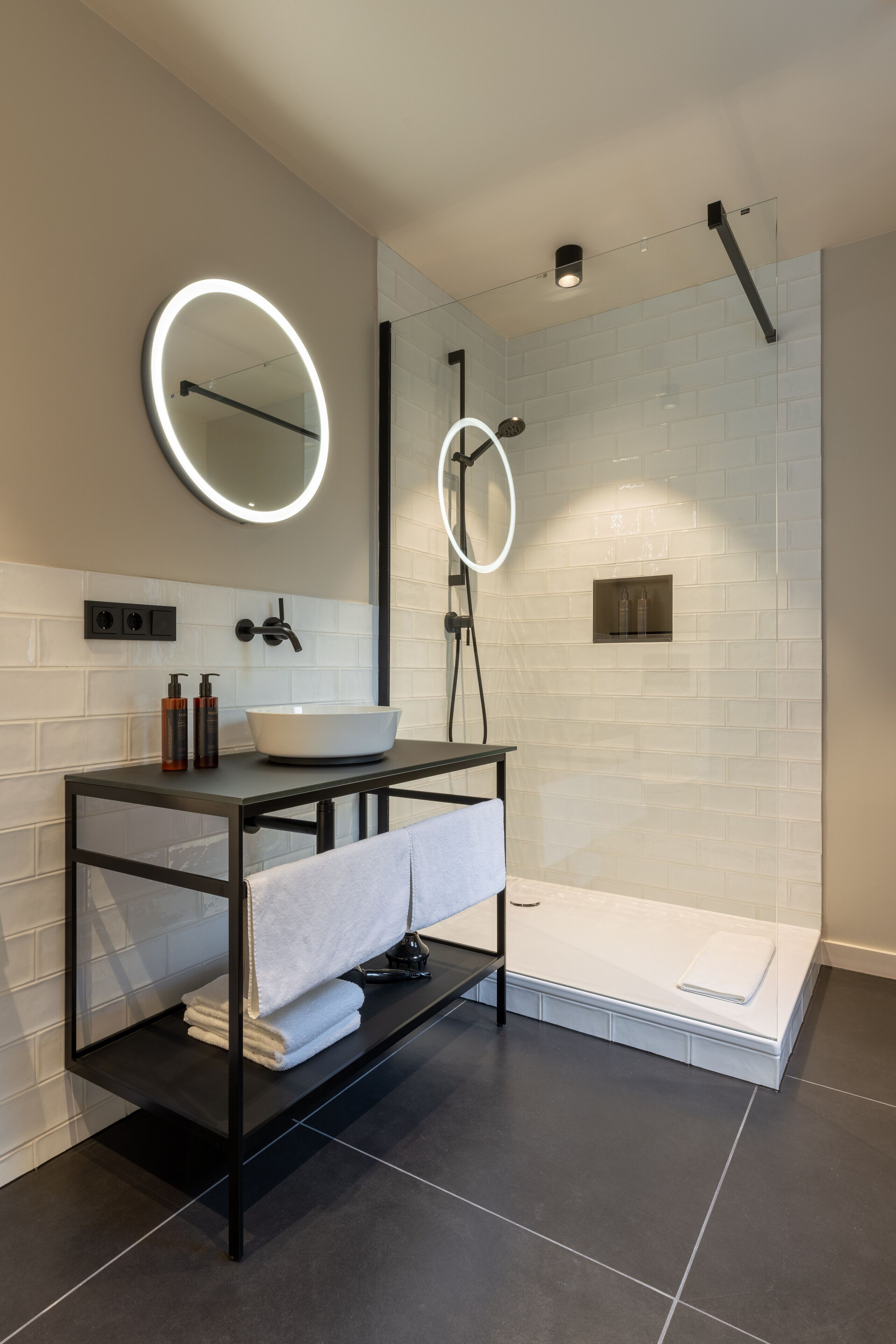 double room (1) | bathroom shower