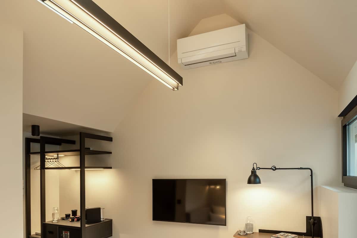 Double Room (6) | Minibar, in-room safe, soundproofing, free WiFi