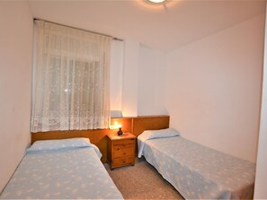 3 bedrooms, internet, bed sheets - Apartment Lindamar - Calafell (Calafell)