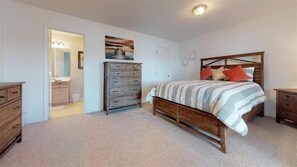 4 bedrooms, WiFi, bed sheets