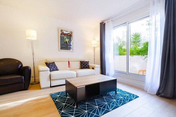 TV - ⭐ 2 bedrooms Terrace Parking Toulouse Center Gare (Toulouse)