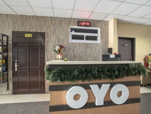 Reception - OYO 549 Sajj Bldg (Baguio)