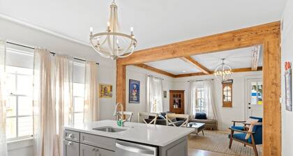 Luxe 3BR on Magazine St with private pool & patio. Sleeps 6, walk to cafés, near FQ & Superdome.