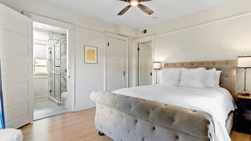 3 bedrooms, desk, iron/ironing board, travel crib