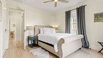 3 bedrooms, desk, iron/ironing board, travel crib