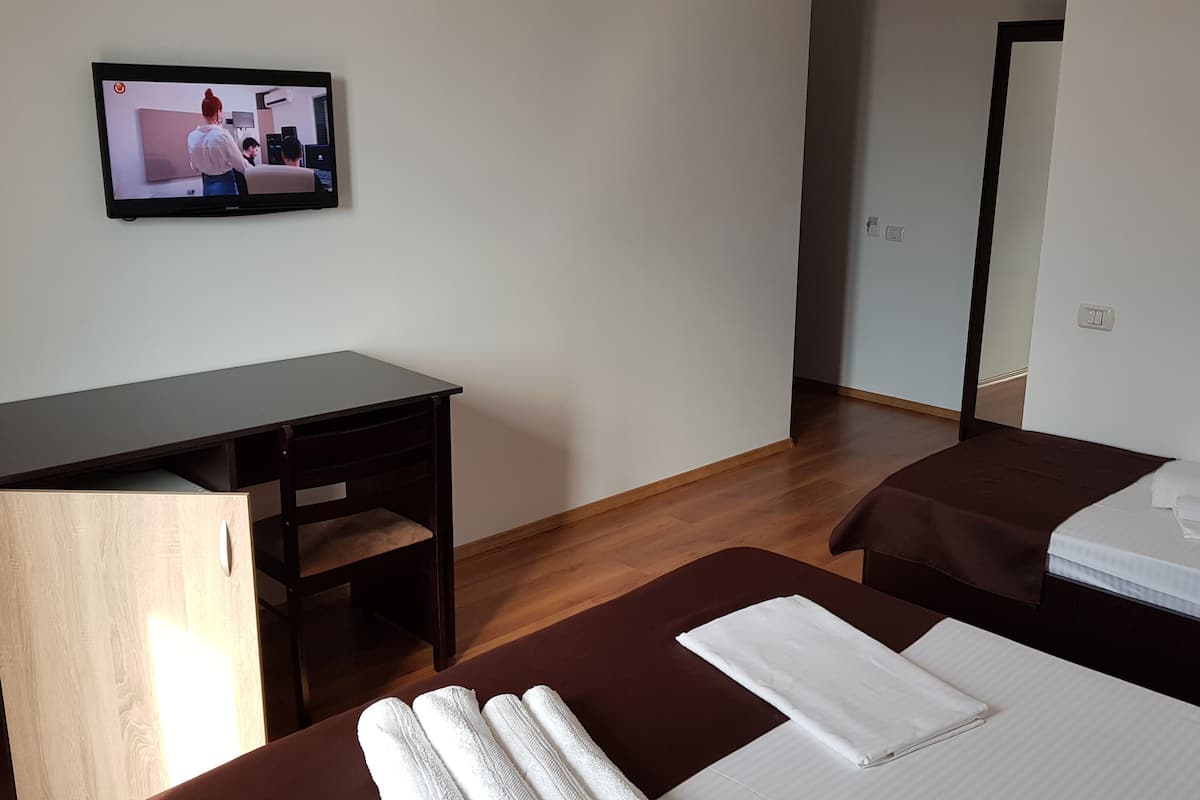 Superior-Doppelzimmer | Schreibtisch, laptopgeeigneter Arbeitsplatz, Verdunkelungsvorhänge