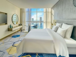 Suíte executiva, 1 cama King, vista para a cidade | Frigobar, cofres nos quartos, escrivaninha
