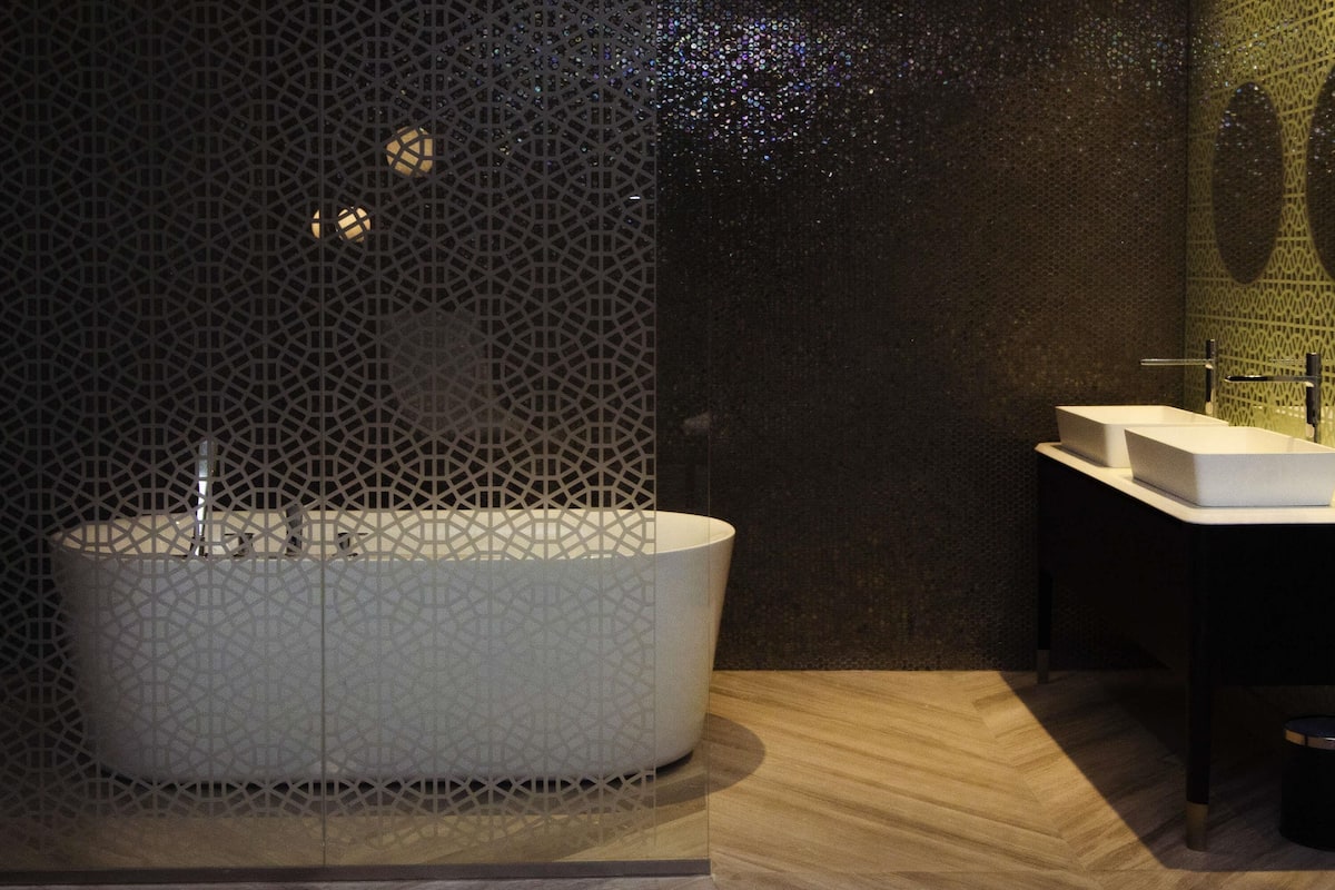 couples treatment room(s), sauna, steam room, body treatments