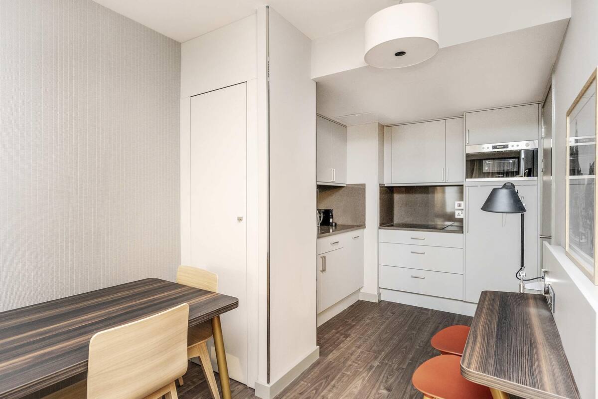 Studio, 1 Doppelbett | 1 Schlafzimmer, Zimmersafe, Schreibtisch, laptopgeeigneter Arbeitsplatz