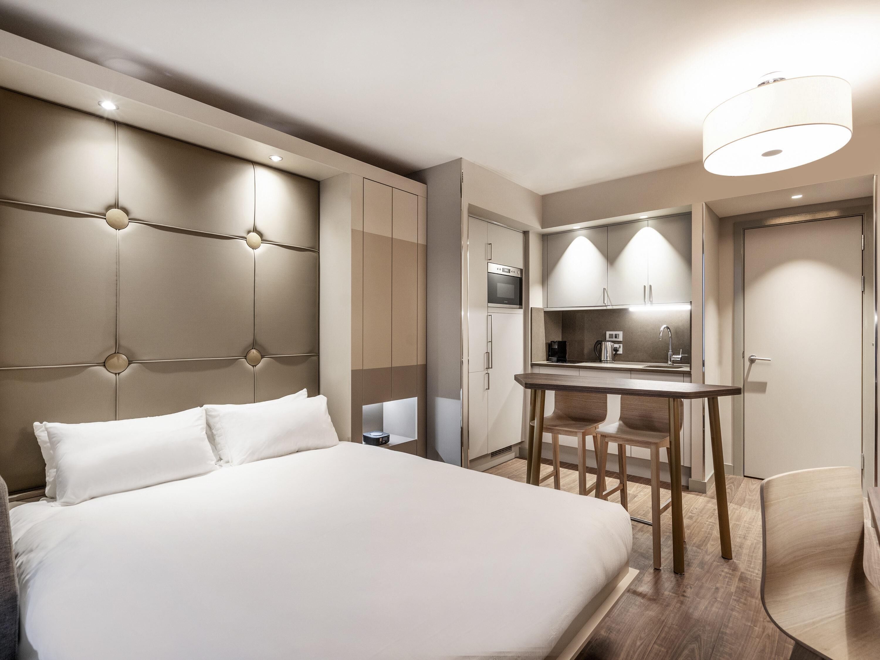 Studio, 1 Double Bed | In-room safe, desk, laptop workspace, blackout curtains