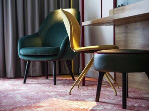 Desk, laptop workspace, blackout curtains, free cots/infant beds - ibis Styles Klagenfurt am Woerthersee (Klagenfurt am Woerthersee)