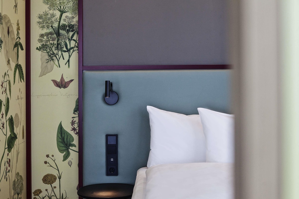 Comfort Double Room, 1 Double Bed | Desk, laptop workspace, blackout curtains, free cots/infant beds