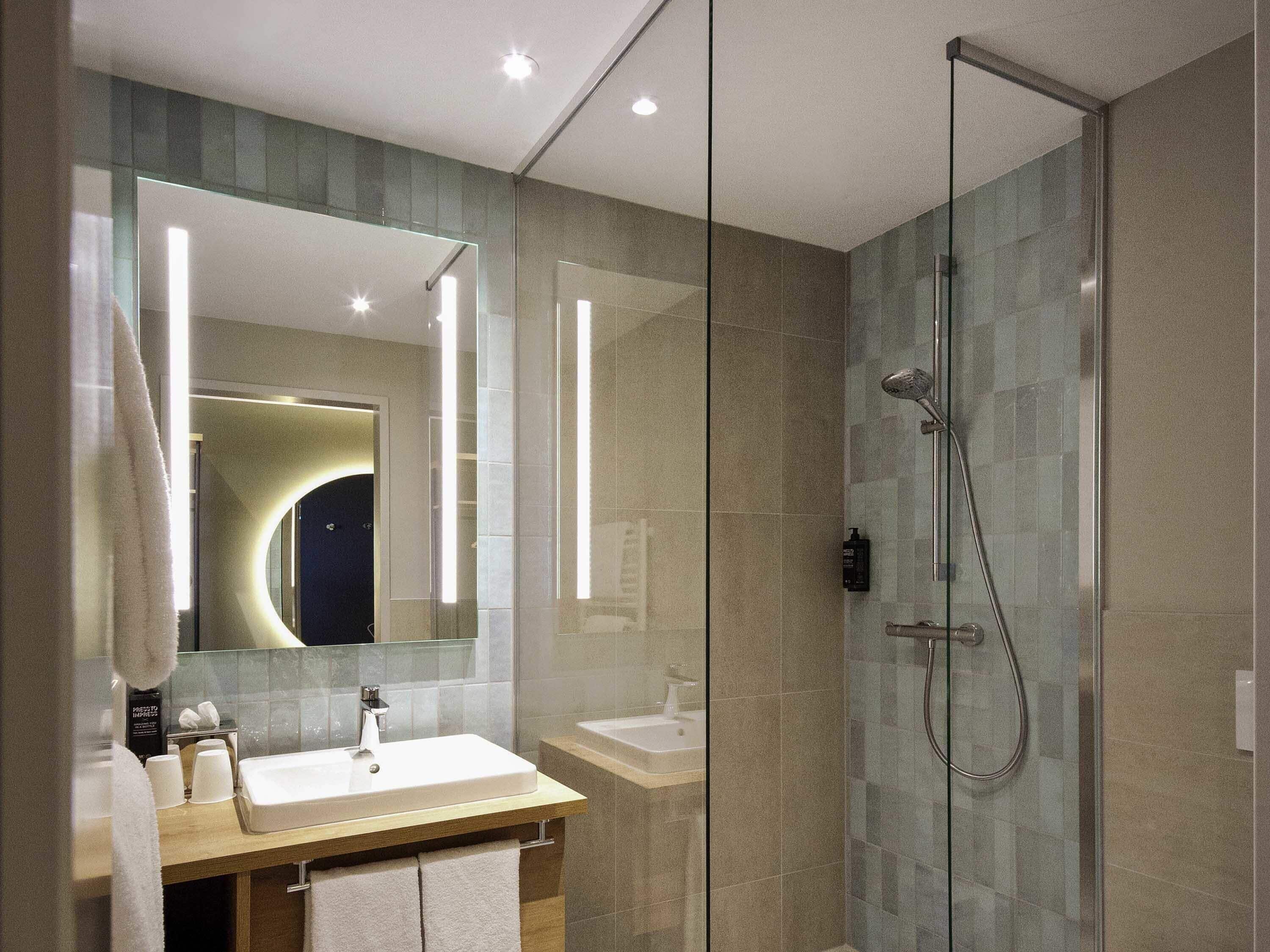 Standard Suite, 2 Double Beds, Connecting Rooms | Laptop workspace, blackout curtains, soundproofing, free WiFi