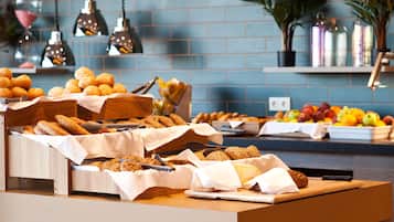 Tägliches kontinentales Frühstück gegen Gebühr
