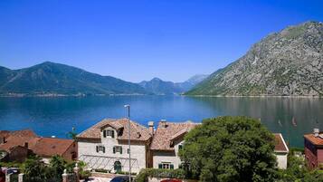 Premium Studio | Water view