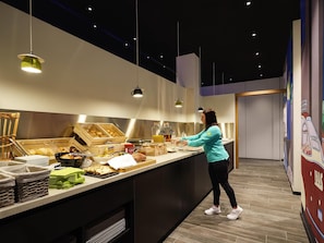 Daily buffet breakfast (EUR 14.00 per person)