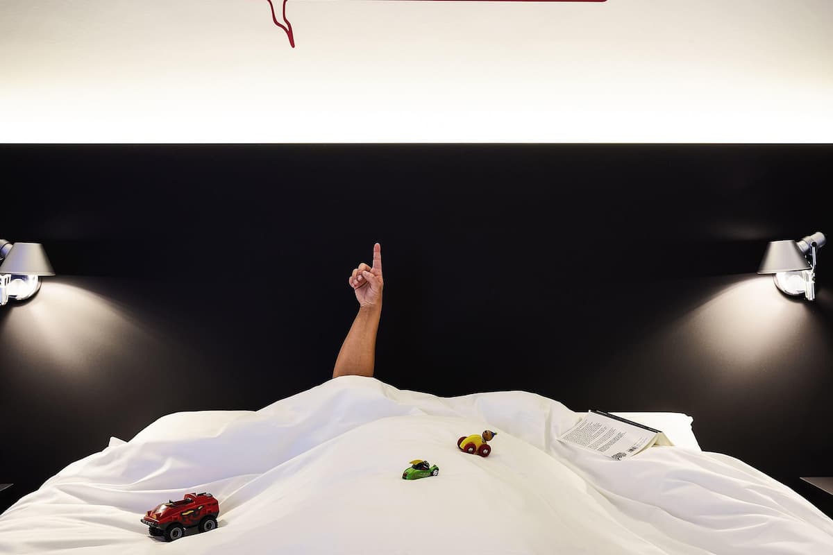 Premium bedding, in-room safe, desk, blackout drapes