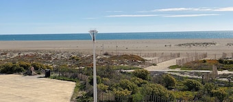 Appartement en bord de mer avec mezzanine, balcon et parking privé à Port Leucate, 6 couchages