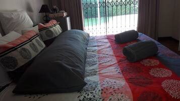 4 chambres, coffres-forts dans les chambres, fer et planche Ă  repasser