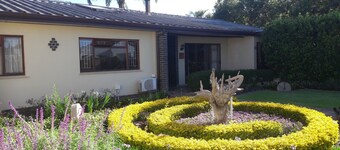 Paarl - The Labyrinth - Sleeps 8 (+ 2)