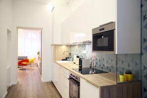 Luxury-Studio | Eigene Küche | Großer Kühlschrank, Mikrowelle, Ofen, Herdplatte