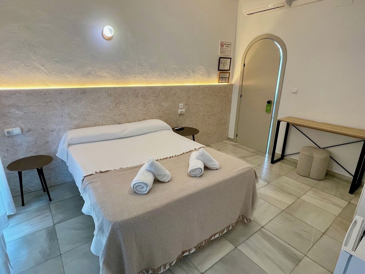 Quarto casal (Exterior) | Escrivaninha, espaço de trabalho para notebook, Wi-Fi de cortesia