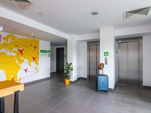 Exterior - ibis Styles Bucharest Airport (Otopeni)
