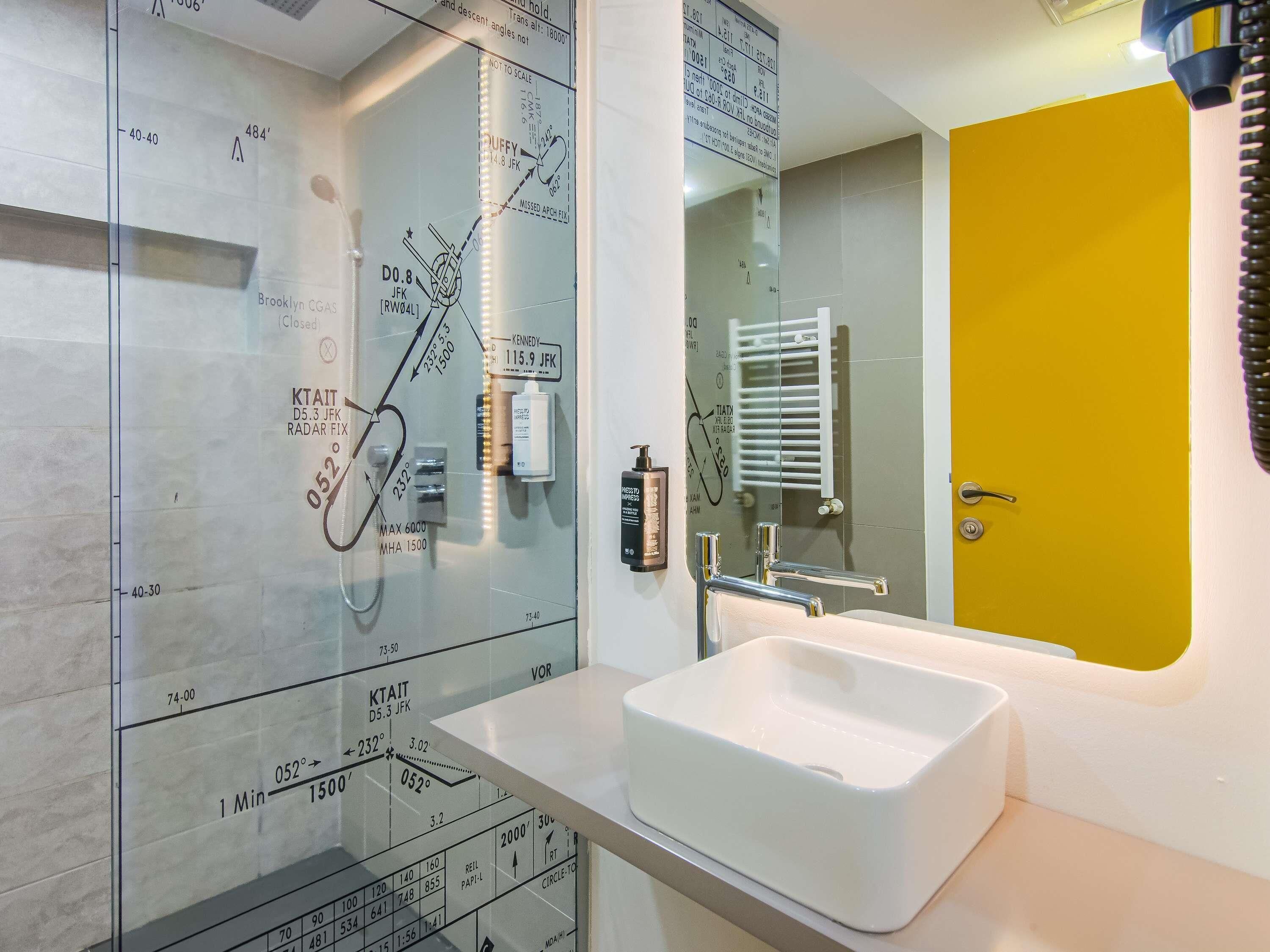 minibar, in-room safe, desk, blackout curtains