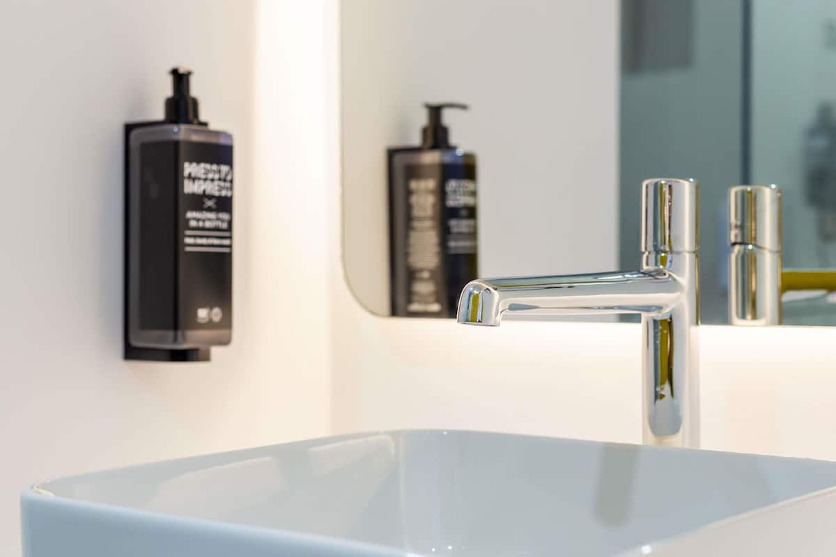 superior room, 1 double bed | minibar, in-room safe, desk, blackout curtains