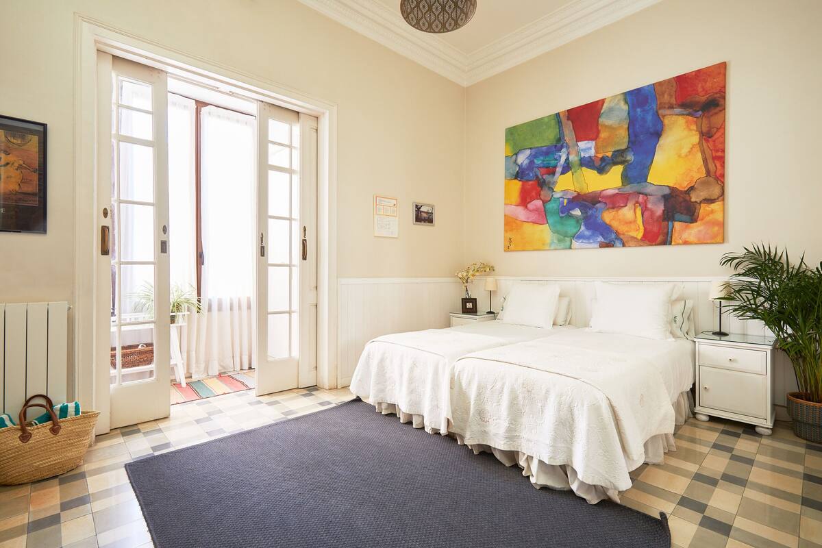 Twin Room, Garden View | In-room safe, WiFi (free), bed sheets