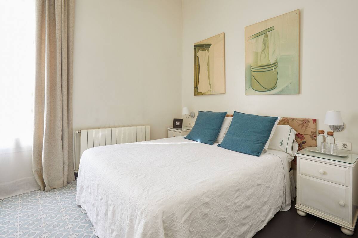 Double Room, 1 Double Bed, Garden View | In-room safe, WiFi (free), bed sheets