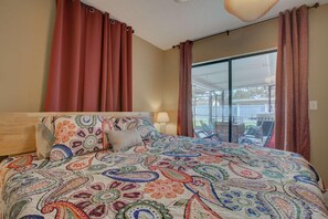 Talo, useita sänkyjä (South Venice Pool Home with Fence, Do) | 2 makuuhuonetta, työpöytä, Wi-Fi