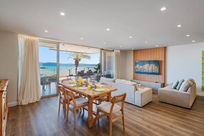 TV - Vistamar IV frontline sea Apt. in a prime location in Puerto Pollensa (Puerto Pollensa)