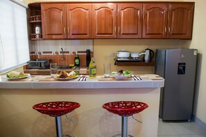 Deluxe Apartment, 1 Queen Bed (Ucayali) | 1 bedroom, individually decorated, individually furnished - Atahualpa Suites Apartment Rentals (Iquitos)