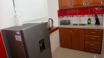Deluxe Apartment, 2 Single Beds (Napo) | Private kitchen