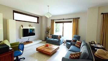 Villa, 4 Bedrooms | Living room | LCD TV